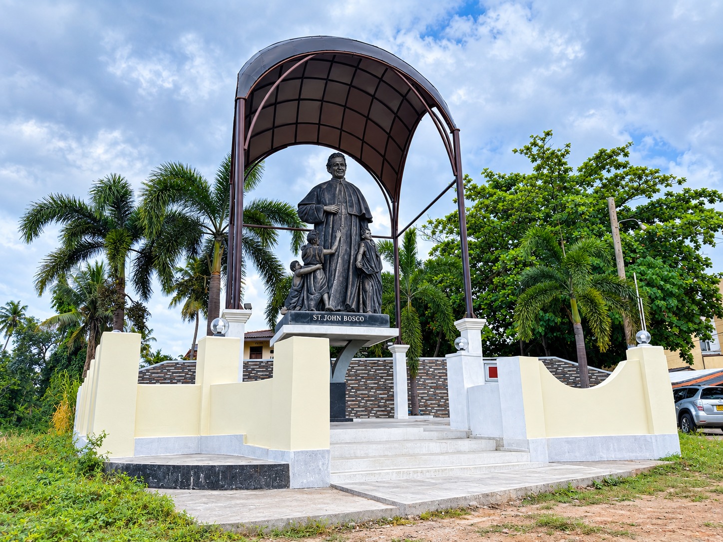Statue
